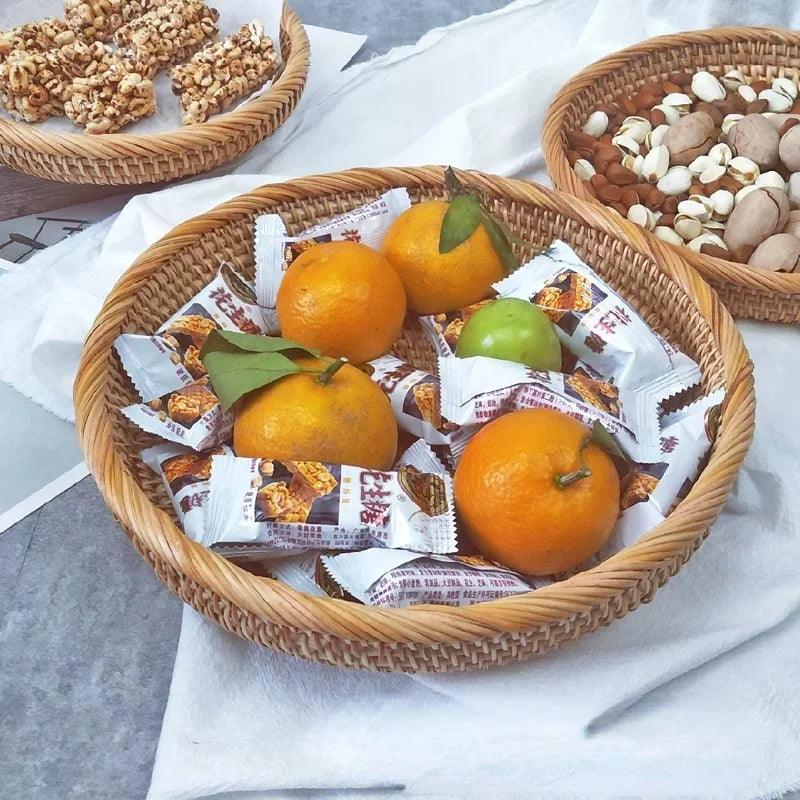 panier rond en rotin tressé pour fruits et collations - vue 4 sur 13