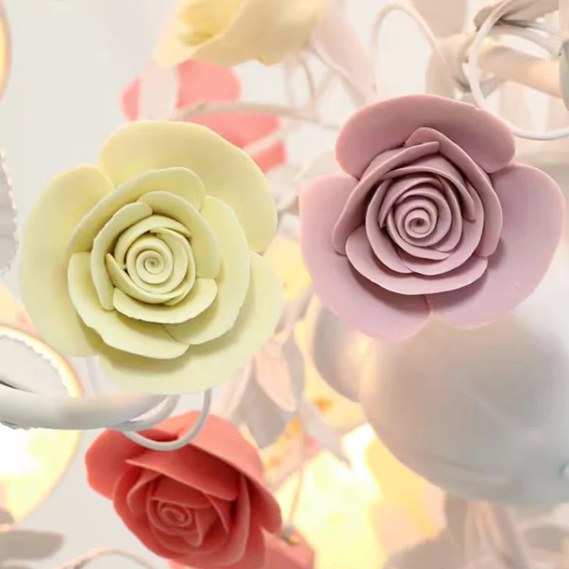 lustre romantique pour chambre d'enfant princesse fleurs lumineuses - vue 3 sur 5