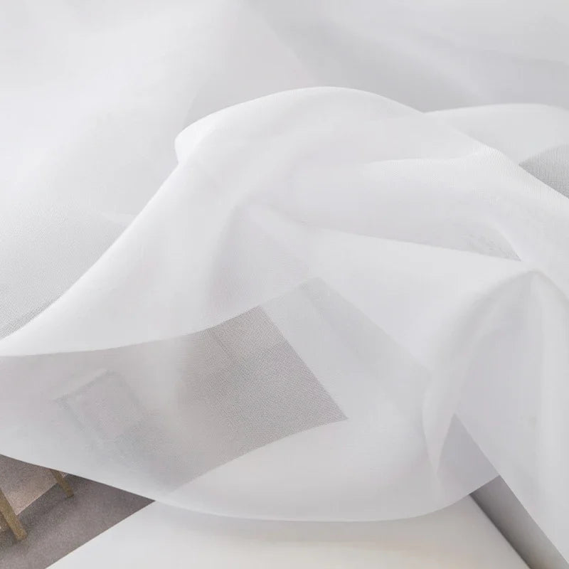 Voilage moderne en tulle brodé pour fenêtre salon