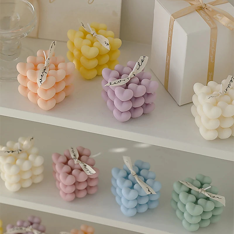 bougie parfumée cube cœur en cire de soja fait main décorative - vue 1 sur 11