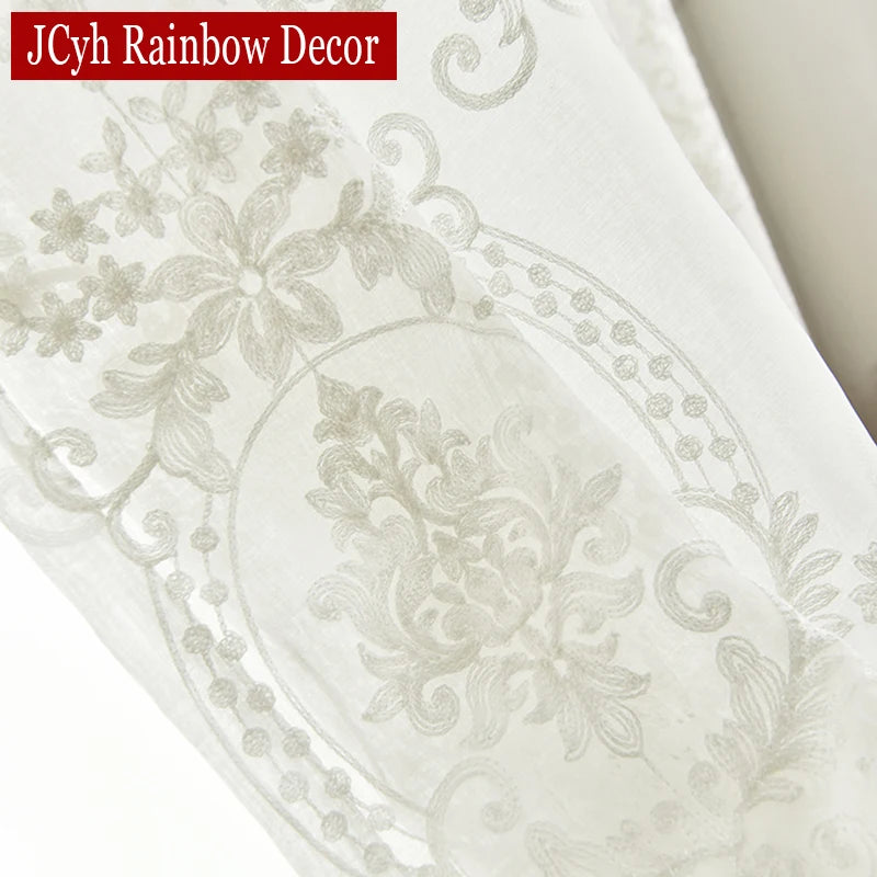 Voilage en tulle brodé motifs géométriques pour salon - vue 5 sur 7