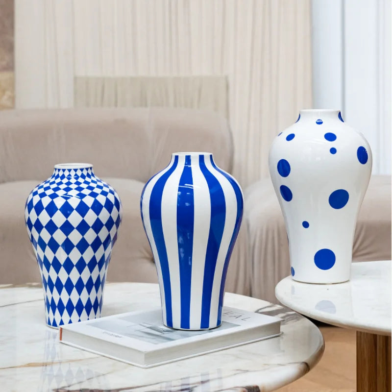 vase en céramique motif géométrique pour décoration florale artisanale - vue 4 sur 9