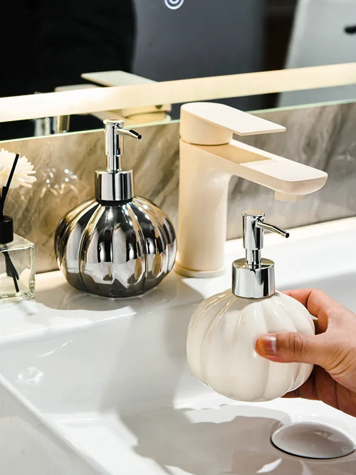 distributeur de lotion en céramique pour gel douche et shampoing - vue 5 sur 8
