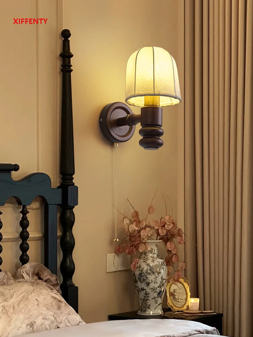 applique murale en bois avec prise et éclairage décoratif rétro - vue 6 sur 8