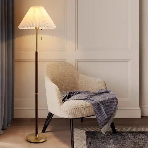 lampadaire vintage en bois avec tissu plissé design élégant - vue 2 sur 8