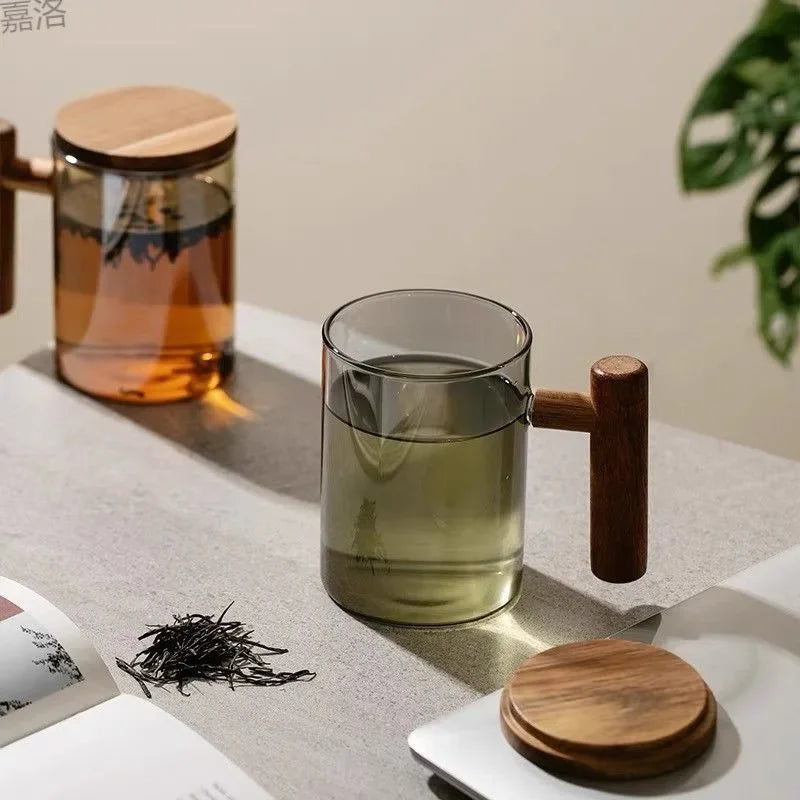 tasse en verre borosilicate avec poignée en bois et couvercle - vue 2 sur 8