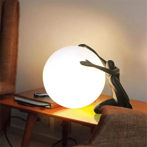 lampe de table créative design ballon humanoïde artistique - vue 4 sur 13