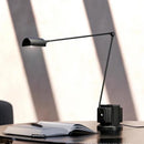 lampadaire moderne au design italien avec bras pivotant ajustable