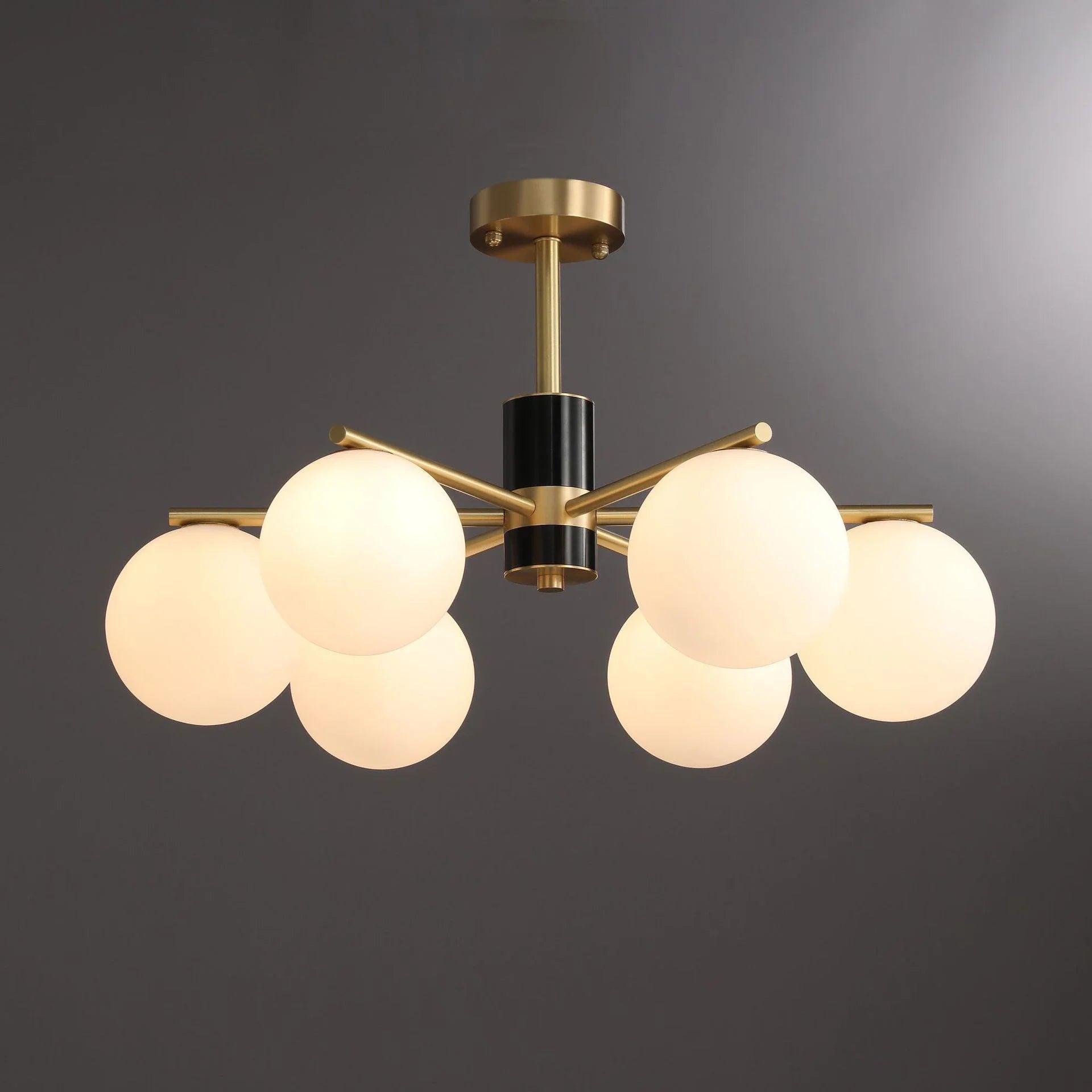 suspension nordique luxe en cuivre doré avec boules de verre blanches - vue 3 sur 12