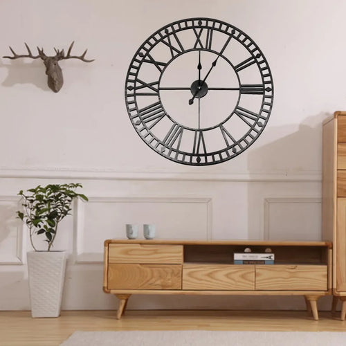 horloge murale moderne en fer noir chiffres romains décoration intérieure - vue 8 sur 8