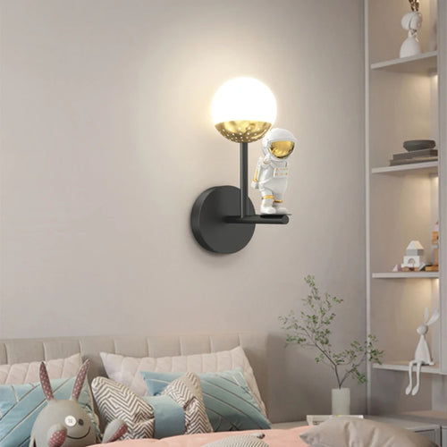 applique murale astronaute et lune pour chambre enfant - vue 2 sur 15
