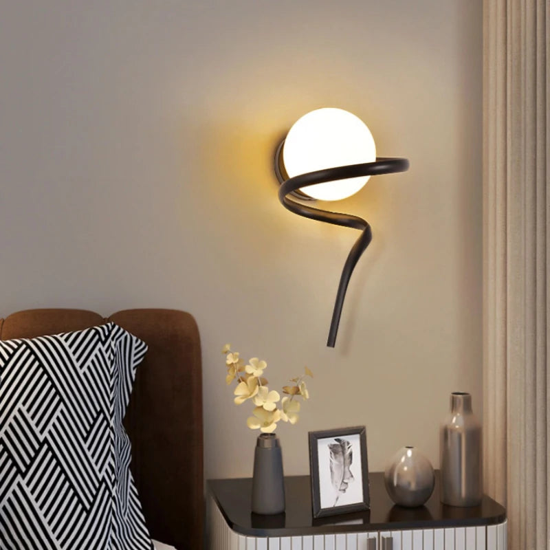 applique murale ronde en verre design moderne créative pour intérieur - vue 2 sur 10