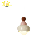 suspension design moderne en résine et verre pour intérieur enfant
