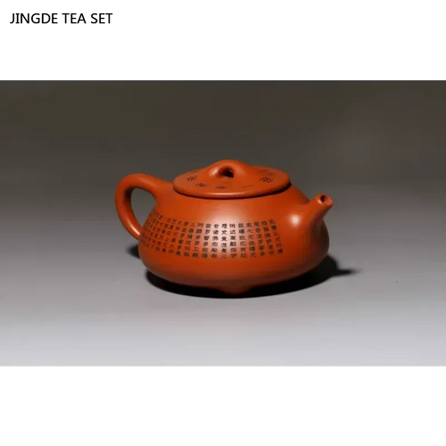 Théière yixing en argile zisha sculptée main coeur - vue 4 sur 7