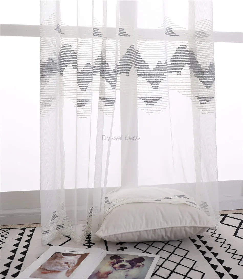 Voilage tulle brodé motifs géométriques style européen salon - vue 2 sur 8