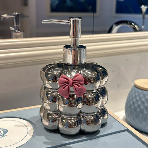 distributeur de savon en céramique décoratif moderne pour salle de bain - vue 9 sur 16