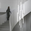 lustre long tube moderne pour villa nordique et hall d'exposition
