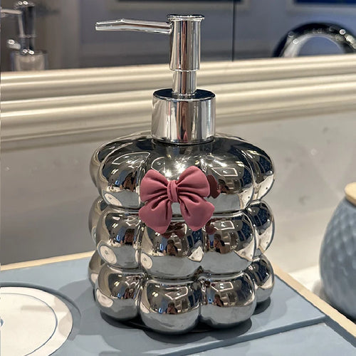 distributeur de savon en céramique décoratif moderne pour salle de bain - vue 4 sur 16