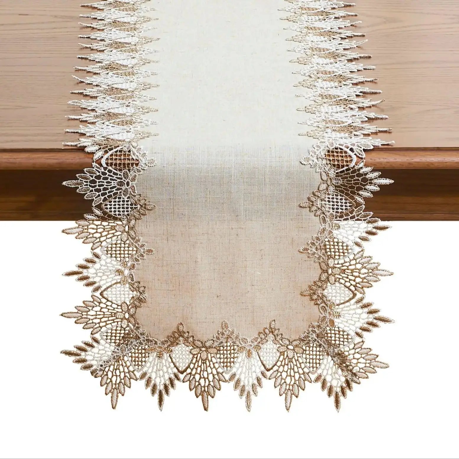 Chemin de table lin brodé style dentelle classique élégante