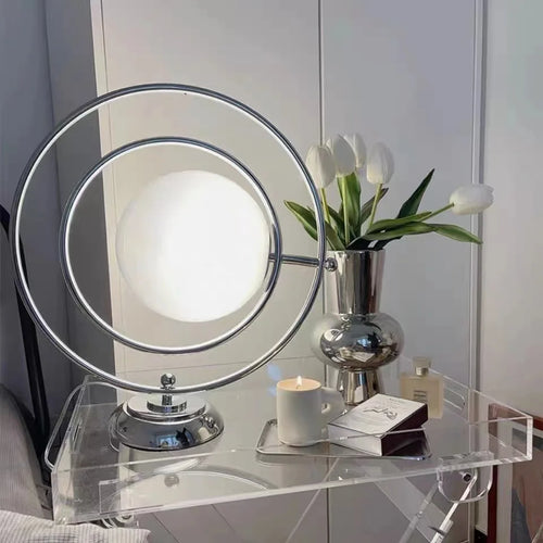 lampe à poser scandinave en chrome avec boule en verre - vue 3 sur 7