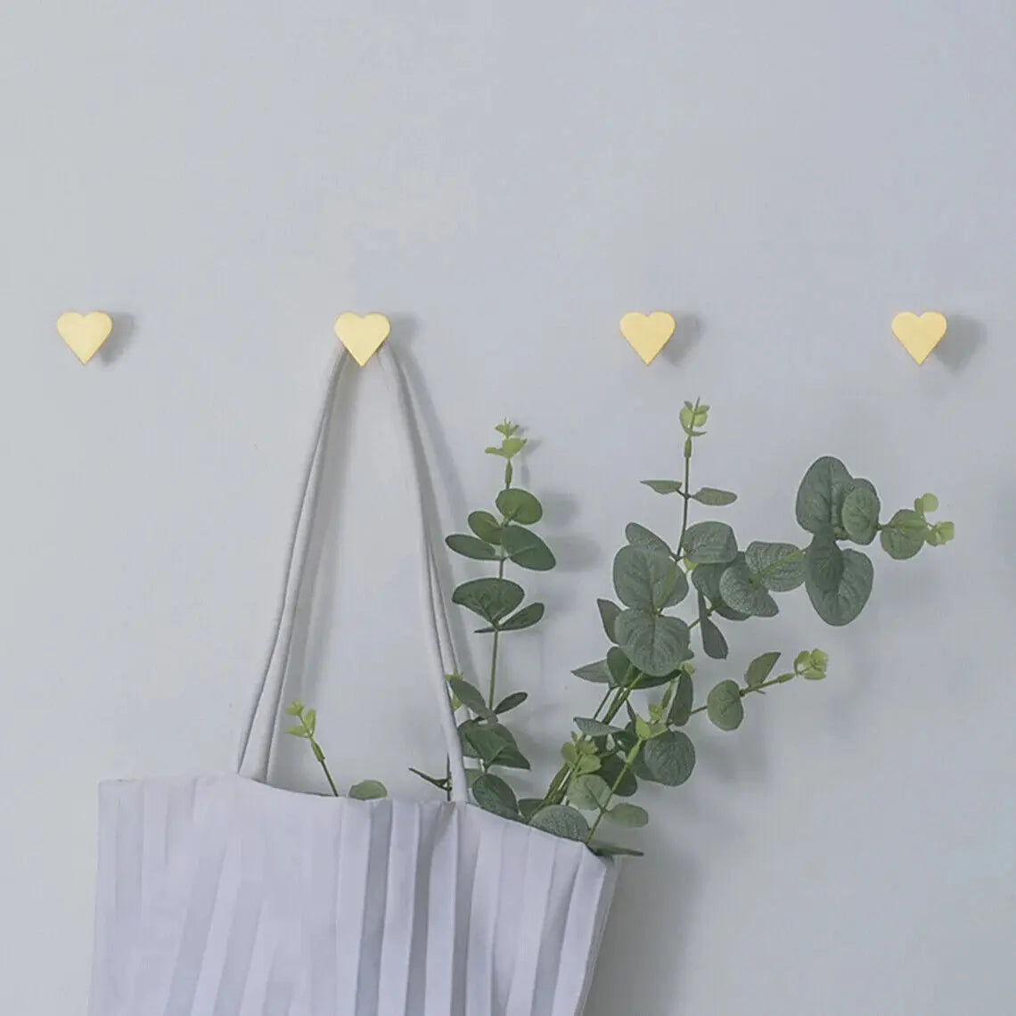 crochets muraux en laiton en forme de cœur pour accessoires mignons - vue 4 sur 7
