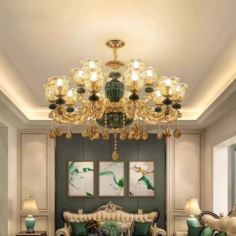 lustre en cristal léger pour décoration élégante et raffinée - vue 5 sur 15