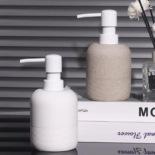 bouteille d'émulsion en grès pour salle de bain luxe - vue 3 sur 11