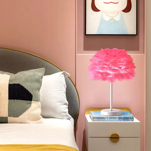 lampes de table modernes en plumes pour décoration douce et romantique - vue 4 sur 10