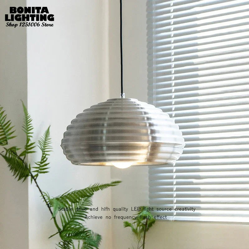 suspension moderne en demi-cercle design métal rayé pour intérieur élégant - vue 5 sur 7