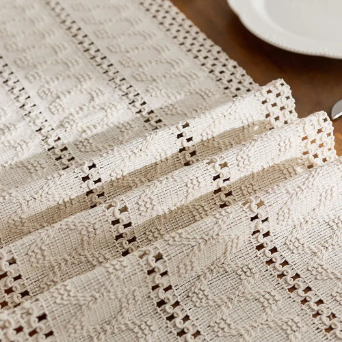 Chemin de table bohème beige tissé pompons géométriques - vue 8 sur 7