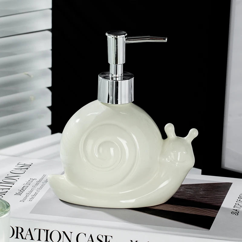 distributeur de savon en céramique décoratif moderne pour salle de bain - vue 10 sur 16