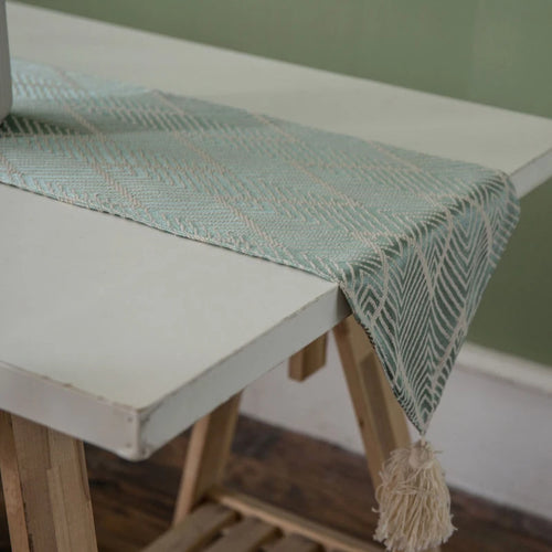Chemin de table brodé motifs géométriques style bohème - vue 3 sur 7