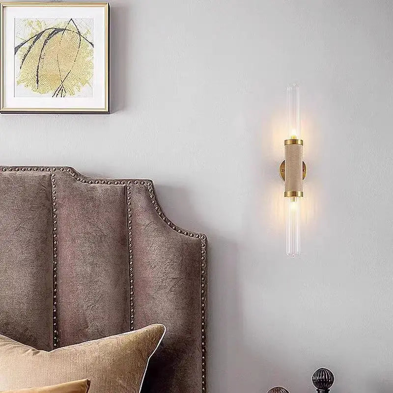 applique murale art déco en verre et métal doré design élégant pour intérieur - vue 4 sur 9