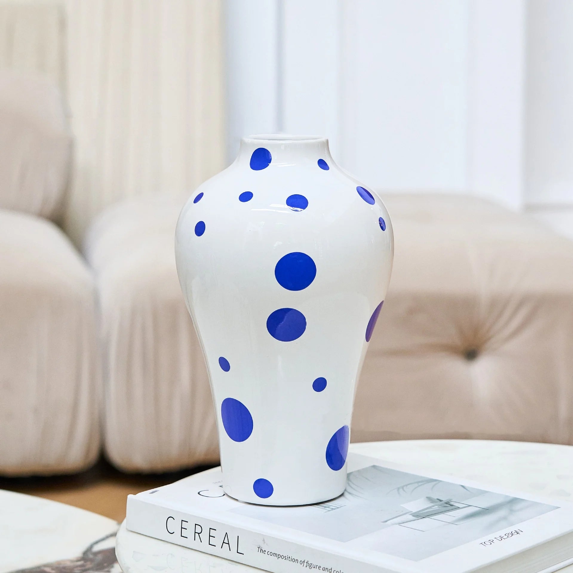 vase en céramique motif géométrique pour décoration florale artisanale - vue 3 sur 9
