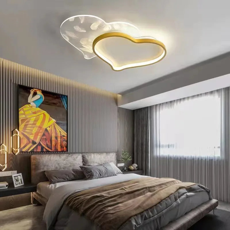 plafonnier moderne en plumes en forme de cœur pour décoration - vue 3 sur 8