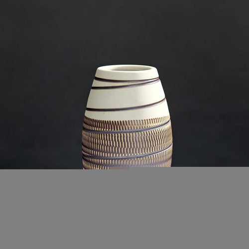 vase en céramique fait main pour décoration intérieure et arrangements floraux - vue 3 sur 9
