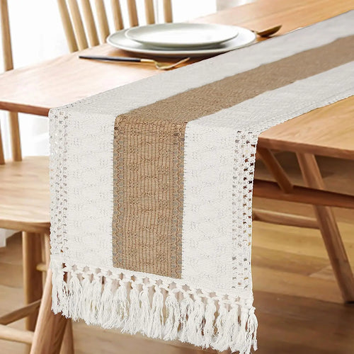Chemin de table bohème beige à pompons géométriques - vue 3 sur 7