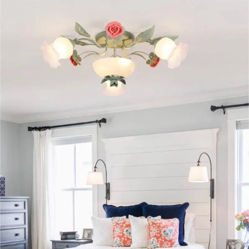 plafonnier en verre rose pour un éclairage romantique et décoratif - vue 3 sur 9