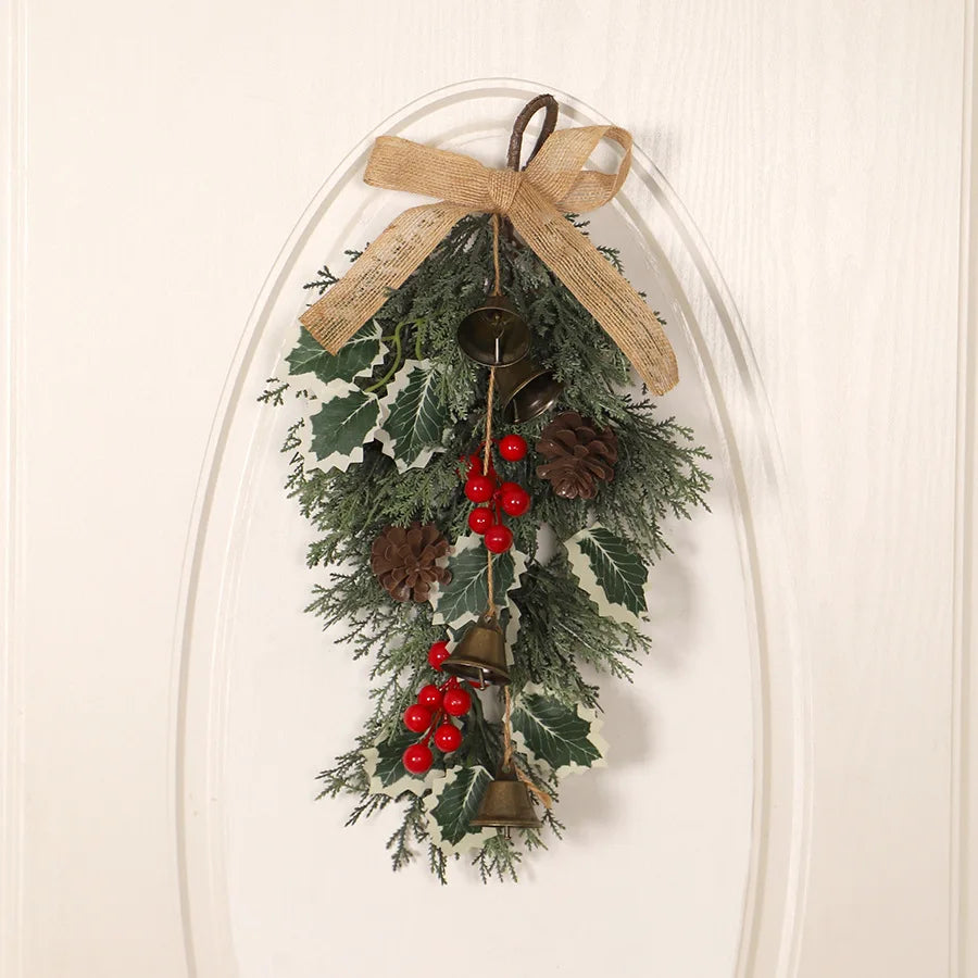 couronne de noël décoration de porte avec baies et cloches - vue 3 sur 8
