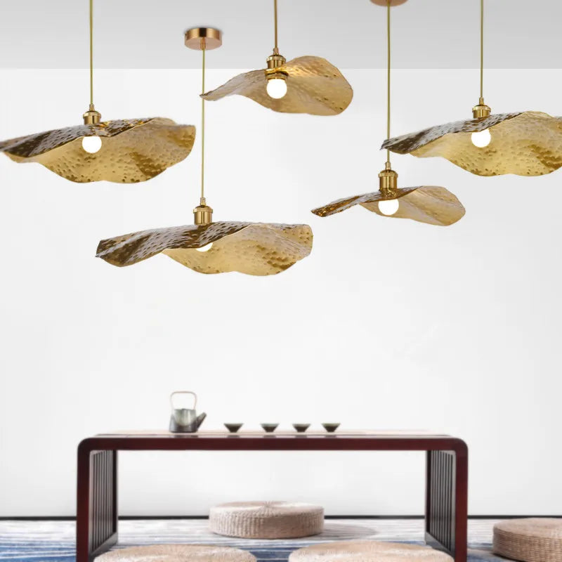 lustre simple en cuivre créatif en forme de lotus - vue 2 sur 9