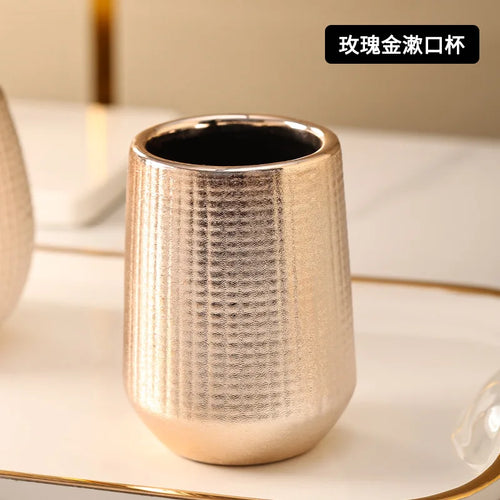 ensemble d'accessoires en céramique pour salle de bain hôtels - vue 10 sur 11