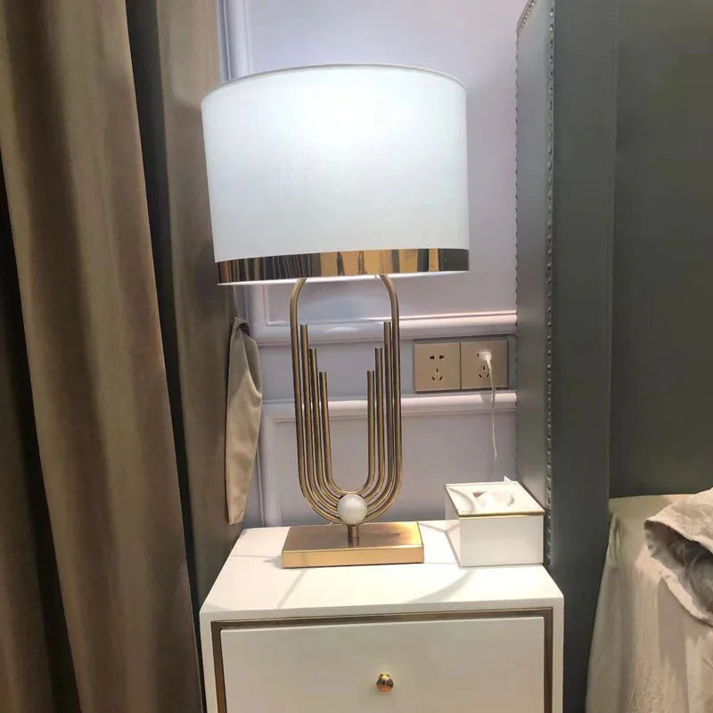 lampe à poser postmoderne en titane brossé pour décoration intérieure - vue 3 sur 7