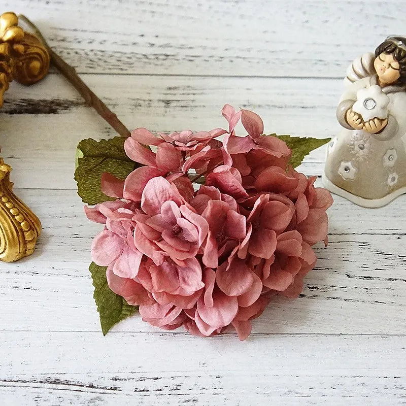 bouquet d'hortensias en soie pour décoration intérieure et mariage - vue 13 sur 14