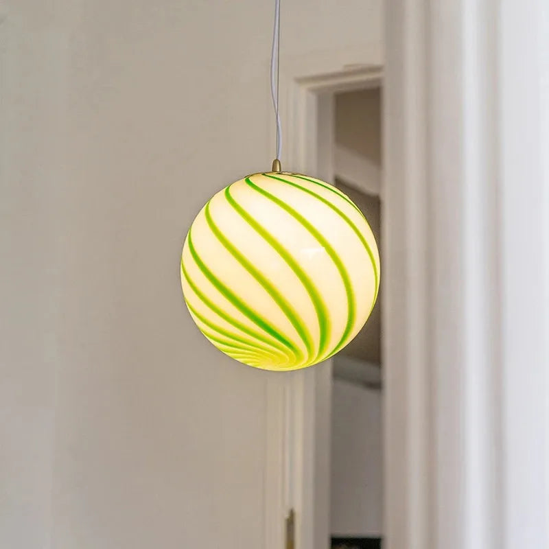suspension créative boule de macaron pour décoration enfant - vue 3 sur 8