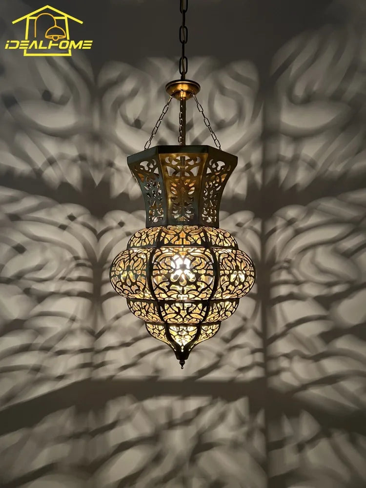 suspension rétro sculptée marocaine en style exotique - vue 4 sur 5