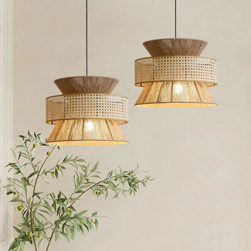 Suspension Sabi Wabi style chinois en rotin cannage - vue 3 sur 24