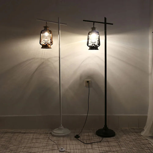 American retro floor lamp, black kerosene lamp, living room bedside lamp, Nordic industrial style iron art LED floor lamp - vue 6 sur 8