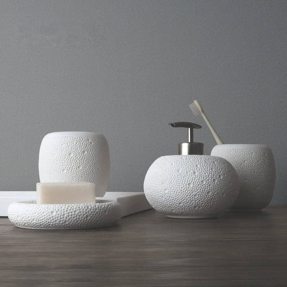 ensemble de céramique quatre pièces pour salle de bain - vue 3 sur 8