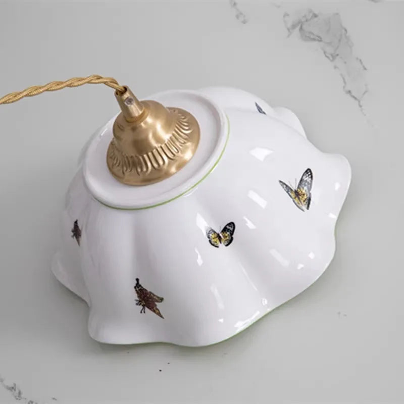 Applique murale fleur avec papillons en céramique - vue 3 sur 30