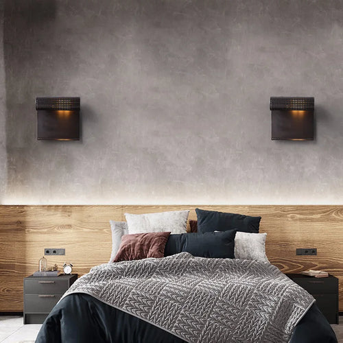 applique murale led minimaliste industrielle en laiton brossé - vue 2 sur 17